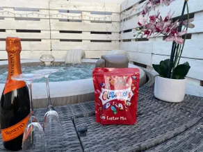 Romantic Getaway - Private Jacuzzi - Image 3