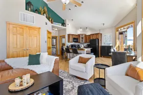 Lux 2 Master Suites, Lake Views, 10 mins to RMNP - Image 2