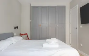 3 Bedrooms and newly renovated - Image 3