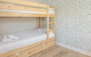 3 Bedrooms and newly renovated - Image 5