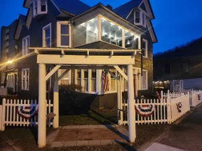 Historic 11BR Home – Ride to Hatfield-McCoy - Image 2