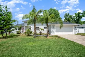 Sunshine of Port Orange| 2 Car Garage| Central Loc - Image 3