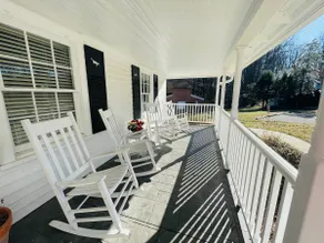 Guest House Excelsior at Tanglewood - Image 3