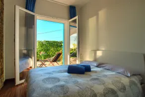 Relax with a pool, jacuzzi, A/C, e-bike, and Wi-Fi - Image 5
