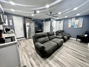 Tennessee Salt Water Pool House - Image 2