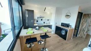 Apartment with air conditioning and terrace 11 m2 hyper-centre - Image 3