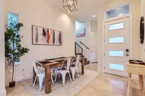 Off the hook in Austin with Chic 2BR Retreat plus Firepit - Image 4