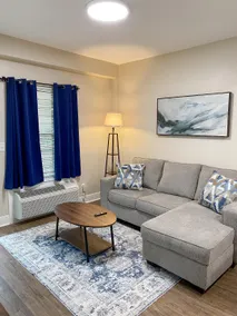 Clean, comfy, & central 1B/1B! - Image 4