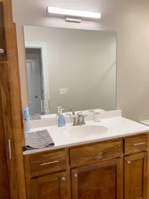 Clean, comfy, & central 1B/1B! - Image 2