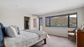 Panoramic Peaks: 3BR Home with Lake Vistas - Image 3