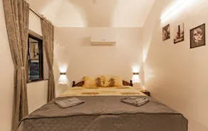 Modern 1BHK Condo With Pool 3min Walk To Beach - Image 2