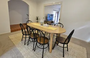 Retro Cosy 4bed/2bath+Big backyard+plenty of space - Image 3