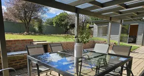 Retro Cosy 4bed/2bath+Big backyard+plenty of space - Image 4