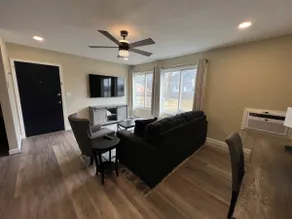 Downtown Oasis with W&D at Sparrow Landing -Apt 3 - Image 2