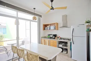 Best Location - 2BR Fully Equipped, King Beds, ACs - Image 2