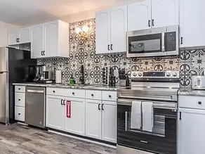 Urban Gem on Odom | Close to DT | 2BR Haven - Image 3