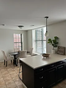 Bright and Beautiful 2 Bedroom Apt. in Rochester! - Image 4
