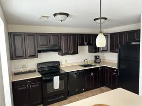 Bright and Beautiful 2 Bedroom Apt. in Rochester! - Image 5