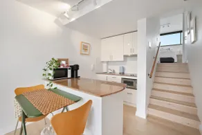 Ocean Views, Pool & Parking | 2 Mins to Beach - Image 4