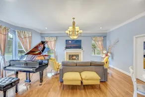 Spacious Pasadena home | Near Cal Tech & Old Town - Image 4
