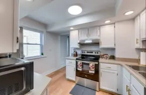 Cozy upper apartment in North Buffalo - Image 5