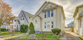 Cozy upper apartment in North Buffalo - Image 2