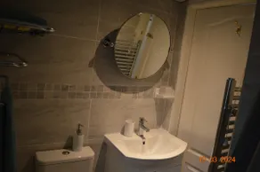 Own Room, En-suite Shower & driveway Parking - Image 5