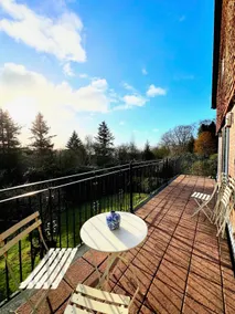 Eclectic Hilltop House - Panoramic Views of the South Downs - Image 5