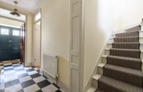 Stylish 4-bedroom townhouse in the heart of Bruton - Image 4