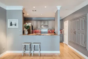 3BR condo near Pease Park w/ balcony & park views - Image 5