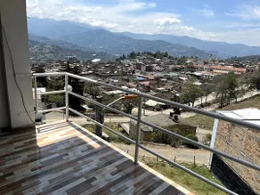 El Amanecer Apartment - Image 3