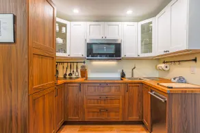 Three Sisters Mountain views | Basement Suite - Image 5