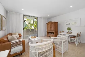 La Petit Unite - Luxe Santai Studio by uHoliday - Image 2