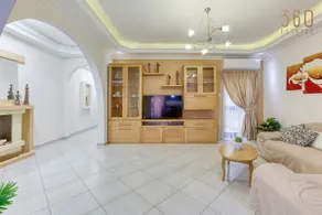 Charming 3BR Apt with Breathtaking Sea Views by 360 Estates - Image 5