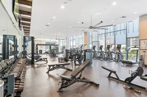 3BR Penthouse, Pool, Spa, Gym, Gameroom, & Parking - Image 4