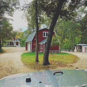 Woods Inn and Farmhouse - Image 2