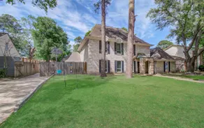 Beautiful 5BR home w/ nice pool - Image 2