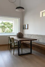 Luxury Townhouse in Roundstone with Sea Views - Image 3