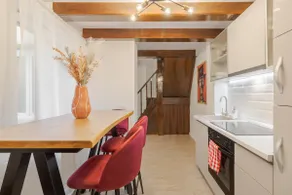 Ultra-Central Elegant Apartment - Image 4