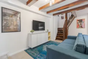 Ultra-Central Elegant Apartment - Image 3