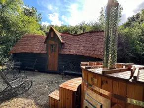 Fairytale Cabin & Private Spa - Image 3