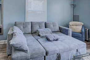 Spacious 3 BR Bungalow - Close to Main Attractions - Image 3