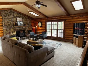 Log Home! Hot Tub, Close To USAFA &Spruce Mountain - Image 4