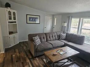 Red Oak Retreat -Cabin on the Water - Image 5
