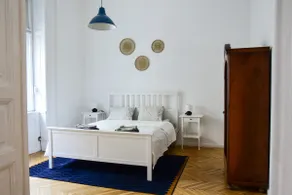 Relaxed home near Chain Bridge - Image 4