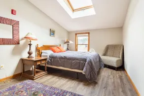 B suite Zenbarn 2BR Apt | VIP Perks Live Music - Image 3