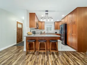 Henderson Lake&Exhibition 4 bed - Image 4