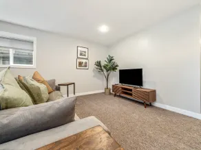 Henderson Lake&Exhibition 4 bed - Image 3