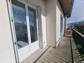 Waterfront 200 m from beach - Image 3