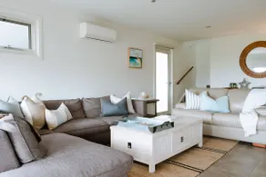 Restus on South ~ Coastal luxury.. - Image 2